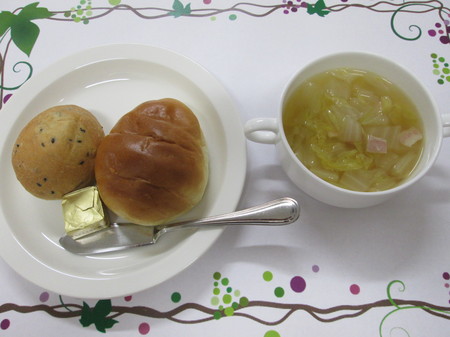 ボジョレーパンとスープ.JPG